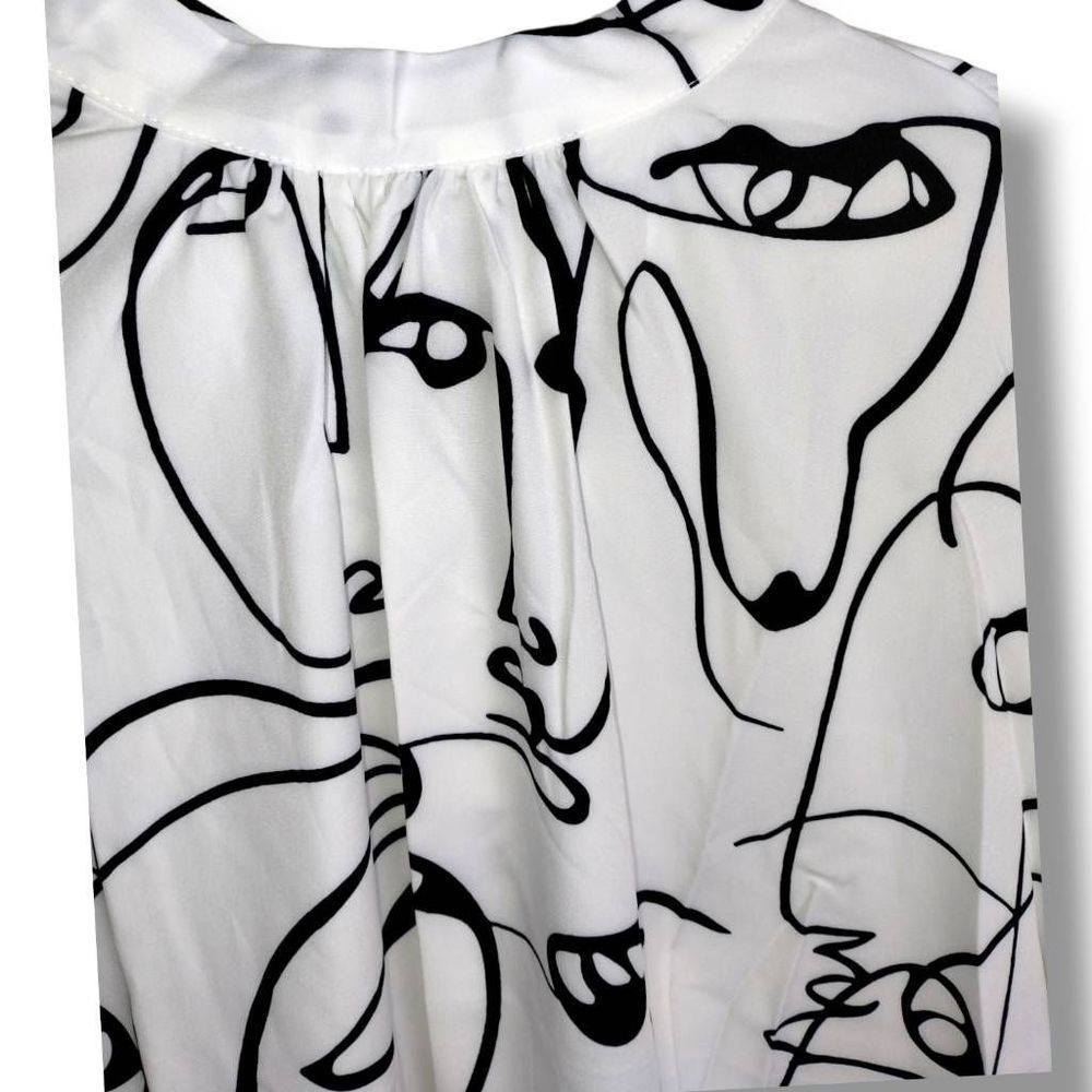 Abstract Face Print Women's Top - Picture 10 of 14